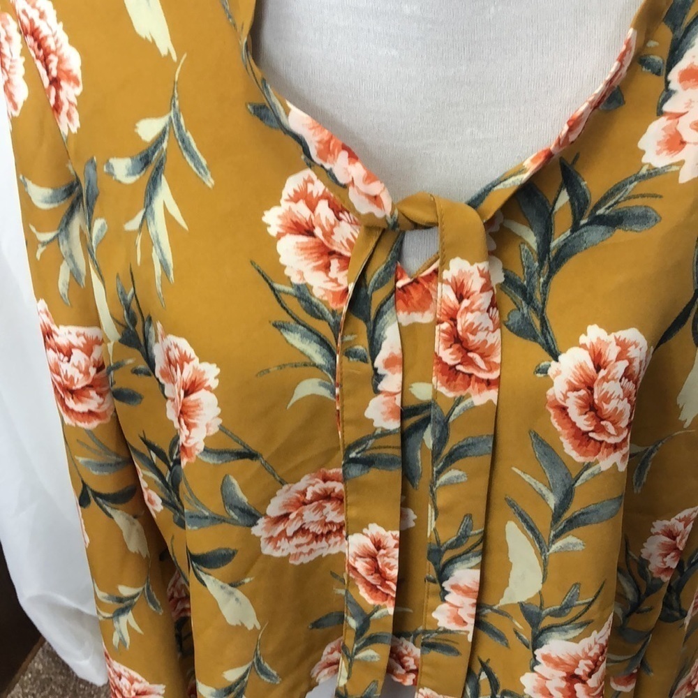 Bleuh ciel women’s yellow/ gold floral tie front blouse - Picture 4 of 7